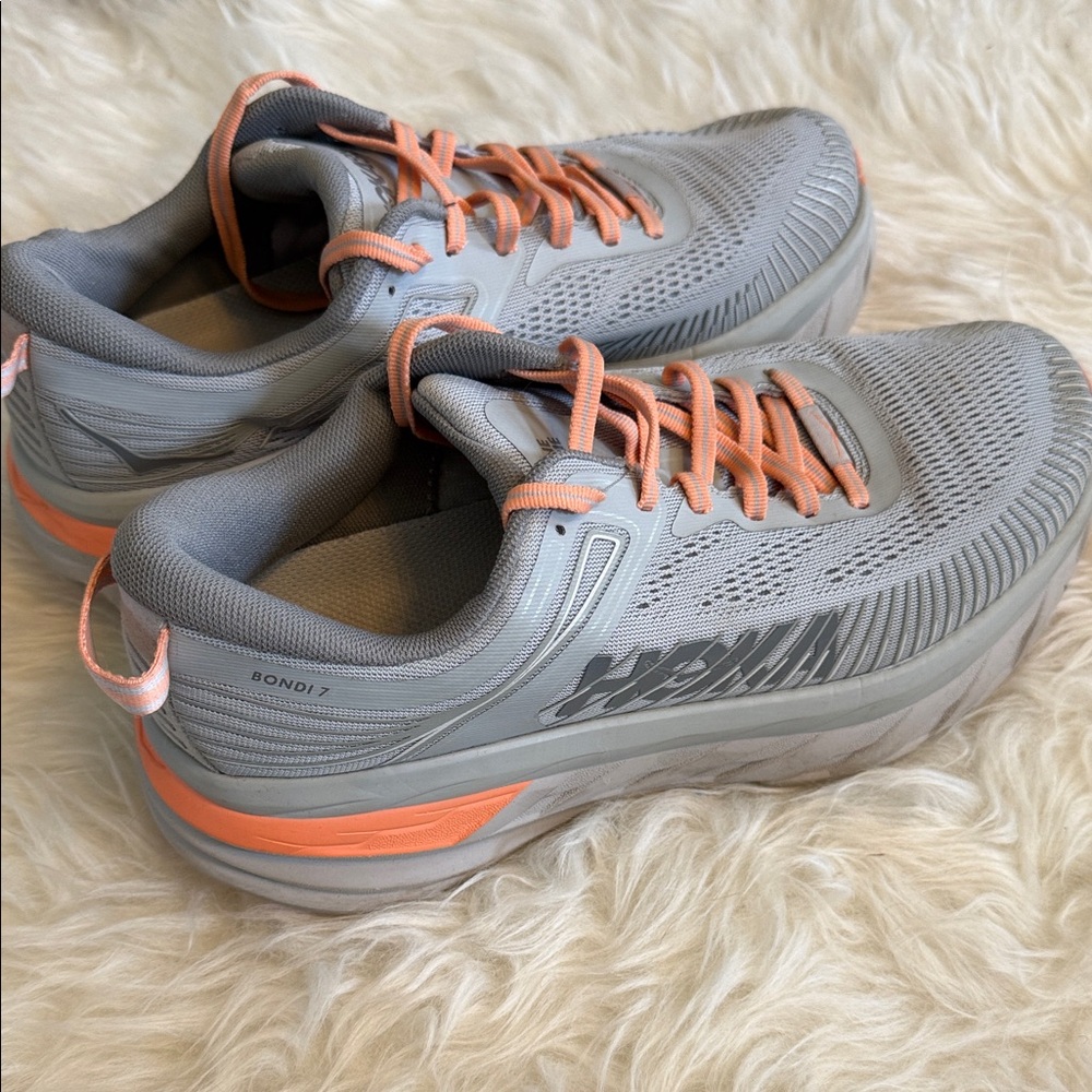 Hoka Bondi 7 Women’s Running Shoes - Gray with Coral Accents